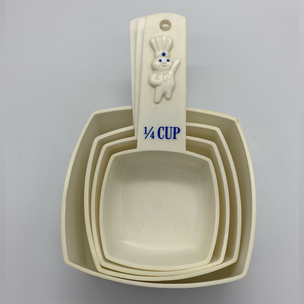 Set of 4 Vintage Pillsbury Doughboy Measuring Cups